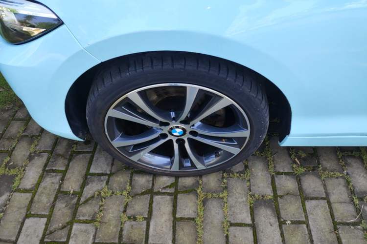Used BMW 2 Series 2019 225i Sport Design Package Left Front Wheel Hub