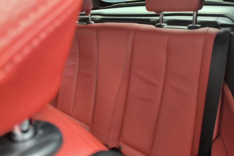 Used BMW 2 Series 2019 225i Convertible Coupe Luxury Edition M Sport Package Left Rear Seat