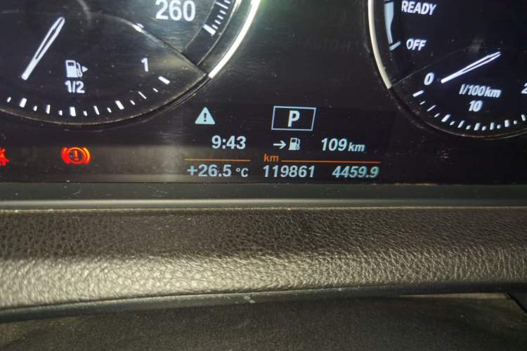 Used BMW 2 Series 2019 225i Convertible Coupe Sports Design Package Odometer Close Up