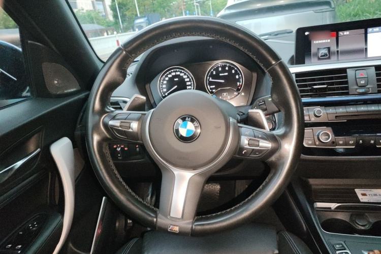 Used BMW 2 Series 2019 225i Luxury Model with M Sport Package Steering Wheel