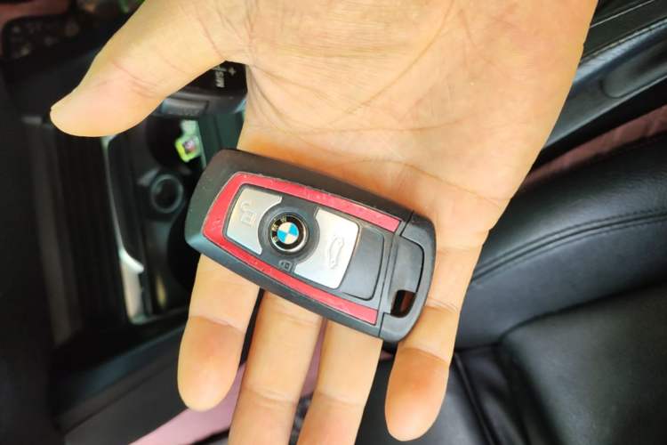 Used BMW 2 Series 2019 225i Sport Design Package Vehicle Key