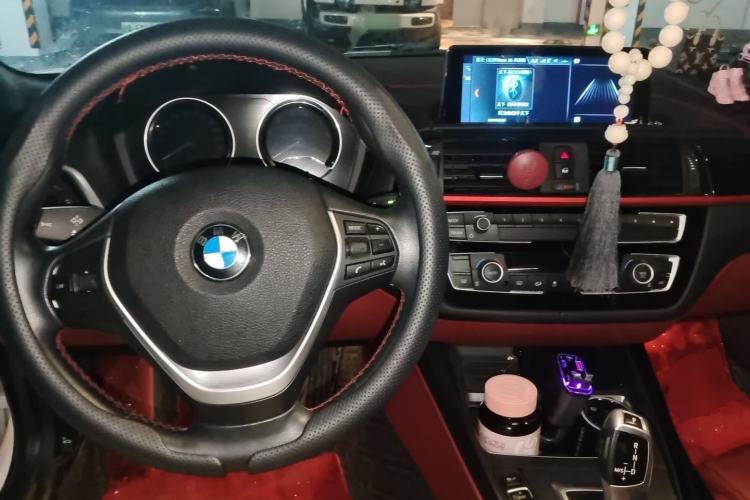 Used BMW 2 Series 2019 225i Convertible Coupe Sports Design Package Center Console