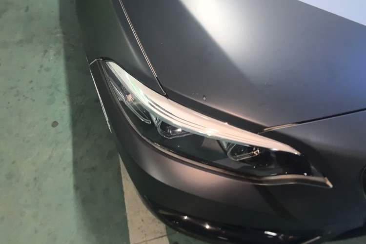 Used BMW 2 Series 2019 225i Convertible Coupe Sports Design Package Right Front Headlight