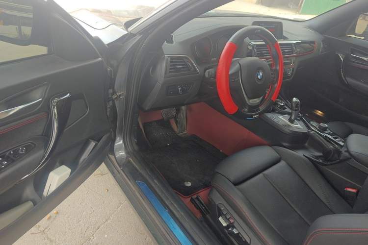 Used BMW 2 Series 2019 225i Convertible Coupe Sports Design Package Driver Seat