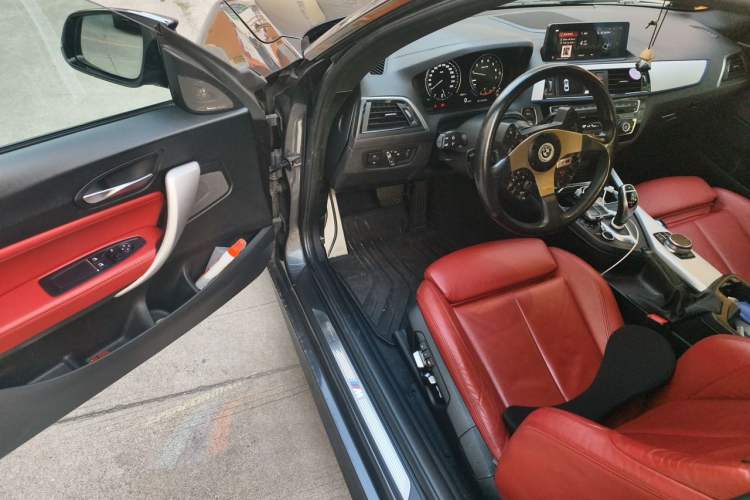 Used BMW 2 Series 2019 225i Luxury Model with M Sport Package Driver Seat