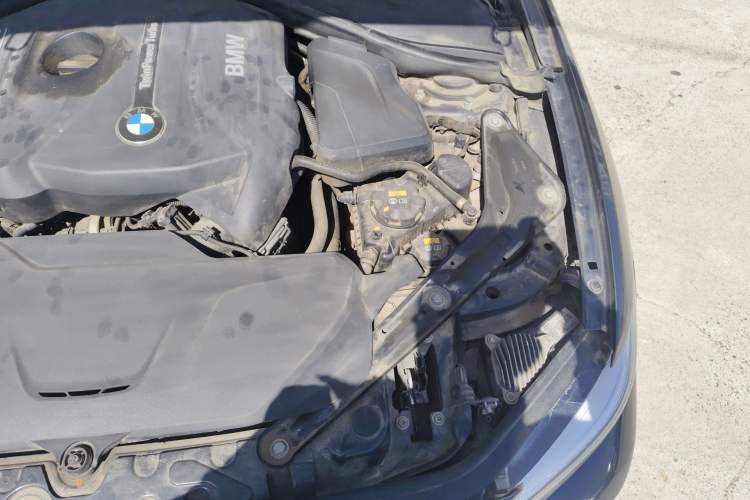 Used BMW 2 Series 2019 225i Convertible Coupe Sports Design Package Engine Bay Left
