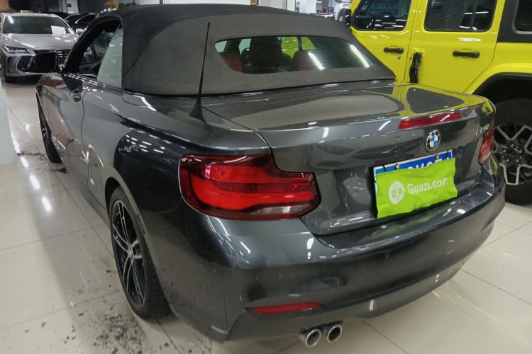Used BMW 2 Series 2019 225i Convertible Coupe Luxury Edition M Sport Package Exterior 2