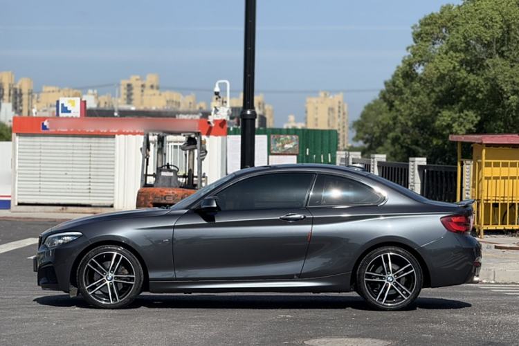 Used BMW 2 Series 2019 225i Luxury Model with M Sport Package Exterior 3