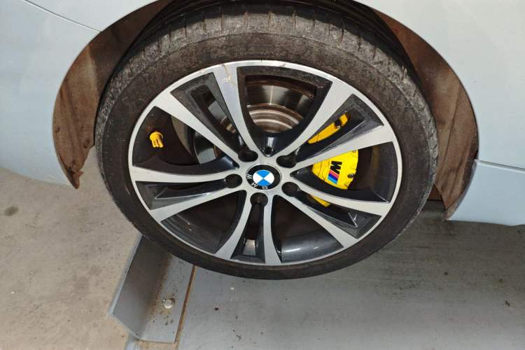 Used BMW 2 Series 2019 225i Sport Design Package Exterior 3