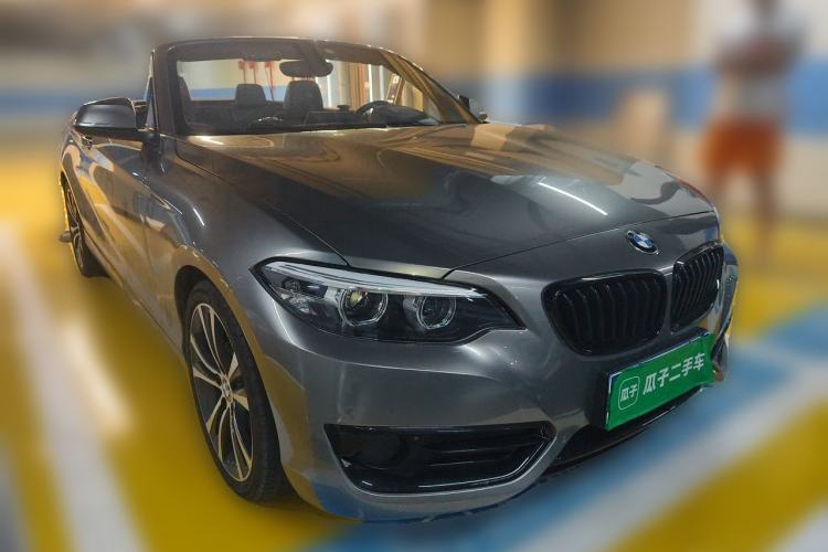 Used BMW 2 Series 2019 225i Convertible Coupe Sports Design Package Front Right 45 Deg