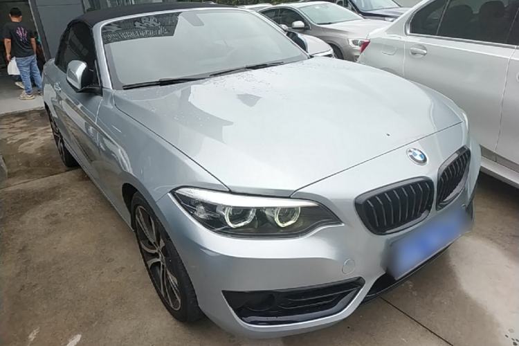 Used BMW 2 Series 2019 225i Convertible Coupe Sports Design Package Front Right 45 Deg
