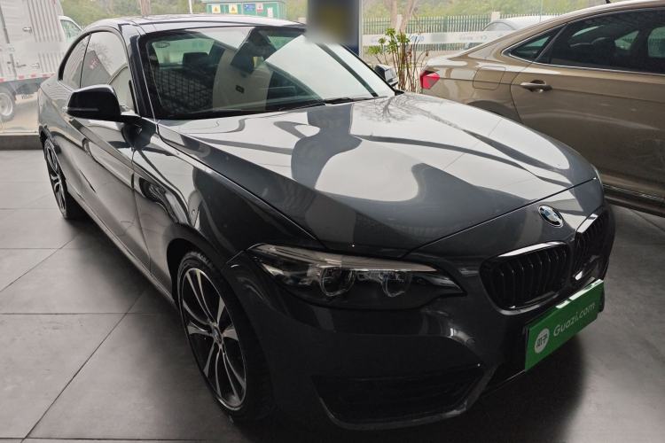 Used BMW 2 Series 2019 225i Sport Design Package Front Right 45 Deg