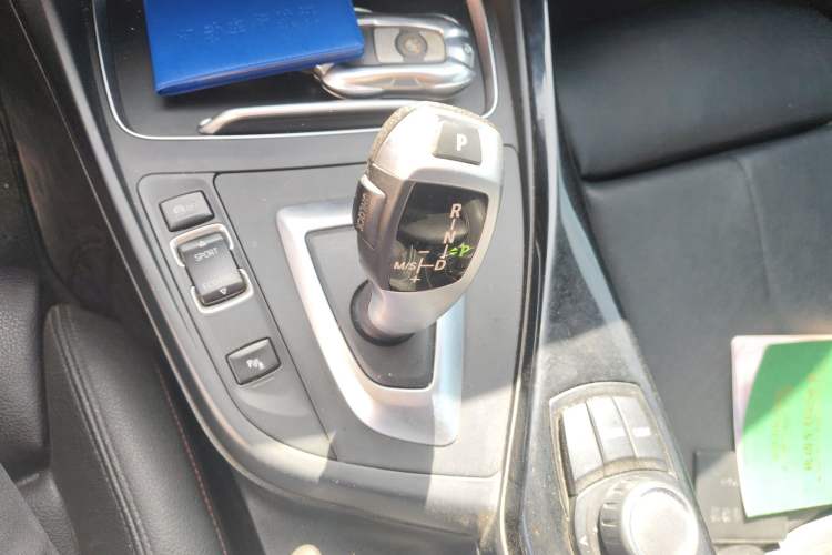 Used BMW 2 Series 2019 225i Convertible Coupe Sports Design Package Gear Lever