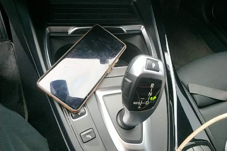 Used BMW 2 Series 2019 225i Convertible Coupe Sports Design Package Gear Lever