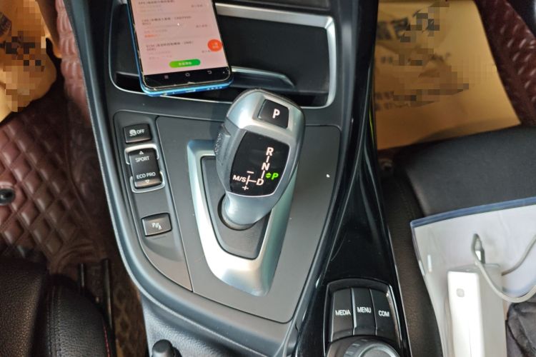 Used BMW 2 Series 2019 225i Sport Design Package Gear Lever