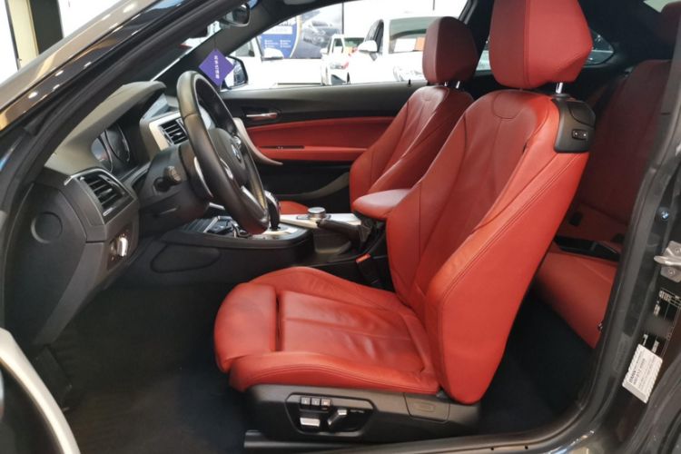 Used BMW 2 Series 2019 225i Luxury Model with M Sport Package Interior 4