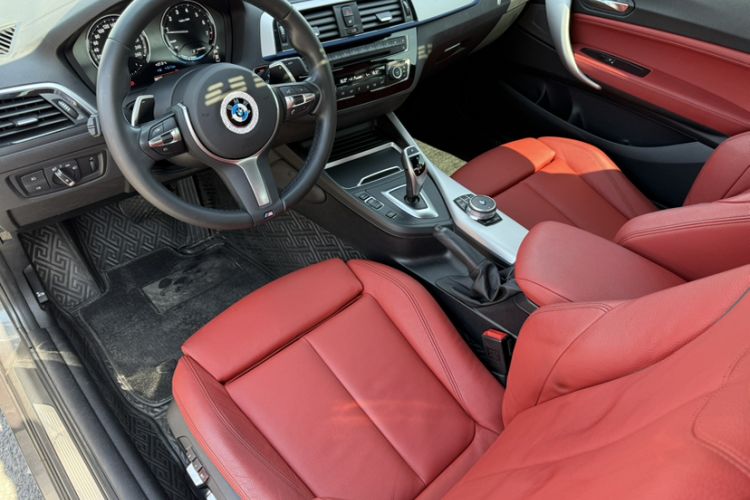 Used BMW 2 Series 2019 225i Luxury Model with M Sport Package Interior 5