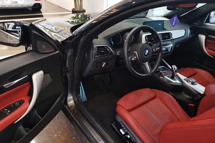 Used BMW 2 Series 2019 225i Luxury Model with M Sport Package Interior 5