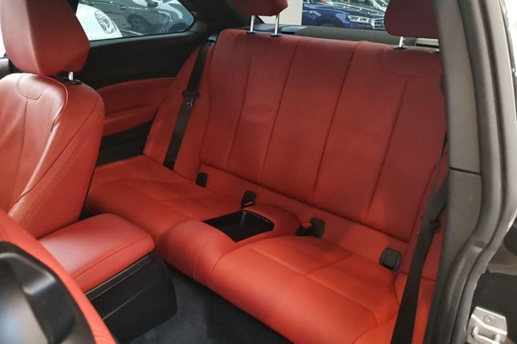 Used BMW 2 Series 2019 225i Luxury Model with M Sport Package Interior 6