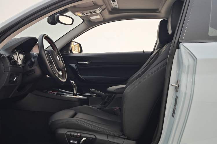 Used BMW 2 Series 2019 225i Sport Design Package Interior 7