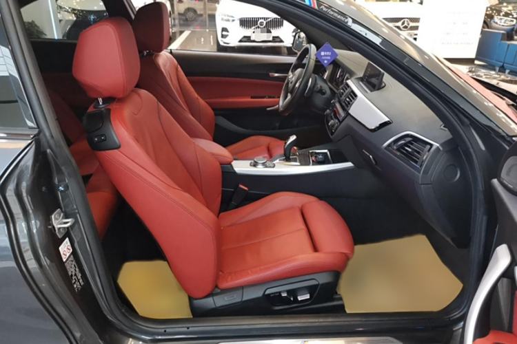 Used BMW 2 Series 2019 225i Luxury Model with M Sport Package Interior 7