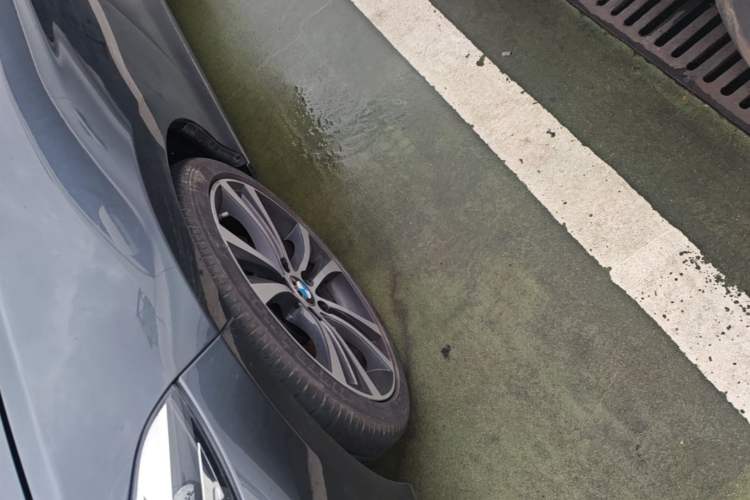 Used BMW 2 Series 2019 225i Sport Design Package Left Front Wheel Hub