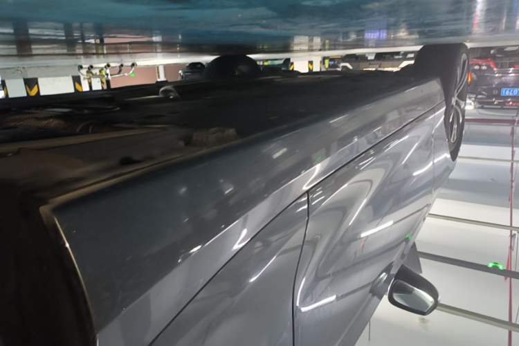 Used BMW 2 Series 2019 225i Convertible Coupe Sports Design Package Left Side Sill