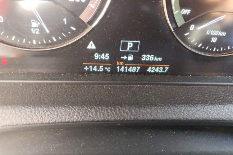 Used BMW 2 Series 2019 225i Convertible Coupe Sports Design Package Odometer Close Up