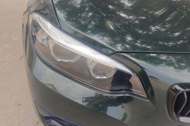 Used BMW 2 Series 2019 225i Convertible Coupe Sports Design Package Right Front Headlight