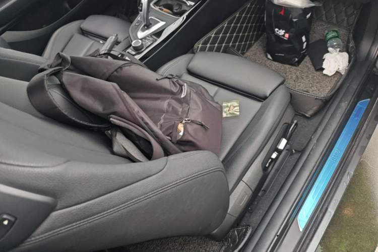 Used BMW 2 Series 2019 225i Sport Design Package Right Front Seat