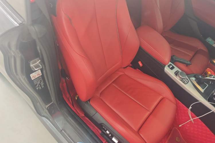 Used BMW 2 Series 2019 225i Convertible Coupe Luxury Edition M Sport Package Right Front Seat