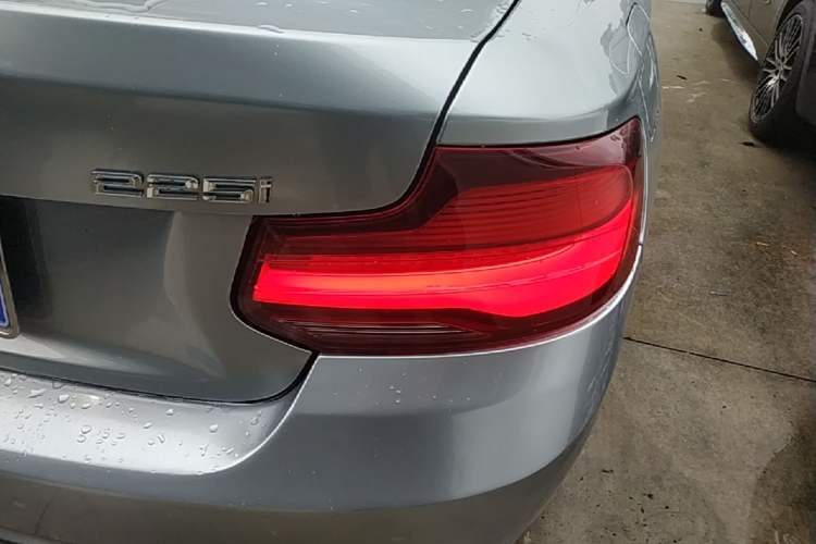 Used BMW 2 Series 2019 225i Convertible Coupe Sports Design Package Right Rear Taillight
