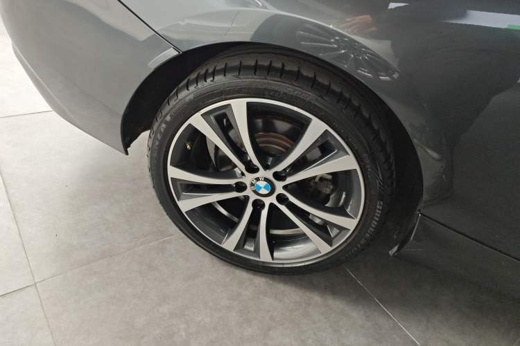 Used BMW 2 Series 2019 225i Sport Design Package Right Rear Wheel Hub