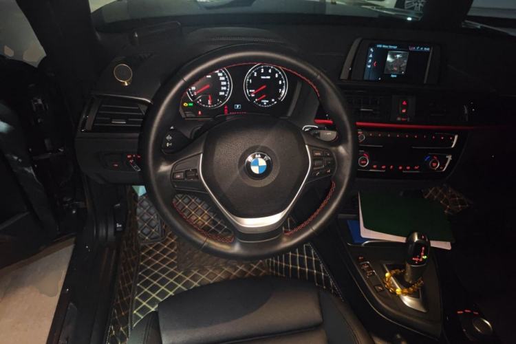 Used BMW 2 Series 2019 225i Convertible Coupe Sports Design Package Steering Wheel