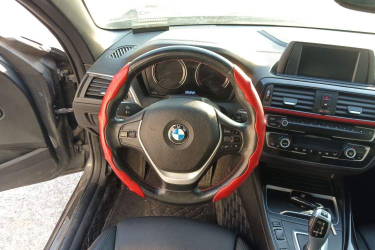 Used BMW 2 Series 2019 225i Convertible Coupe Sports Design Package Steering Wheel