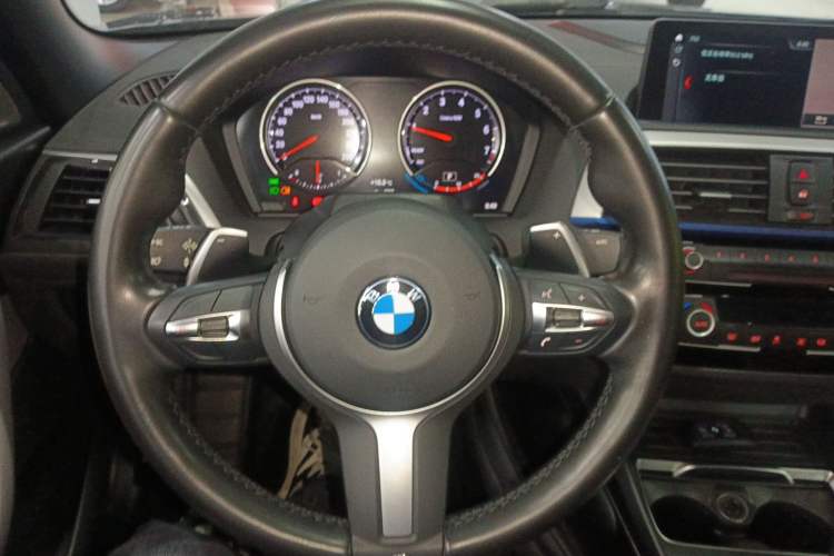 Used BMW 2 Series 2019 225i Convertible Coupe Luxury Edition M Sport Package Steering Wheel