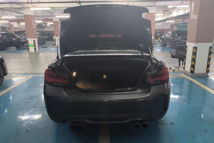 Used BMW 2 Series 2019 225i Convertible Coupe Sports Design Package Trunk