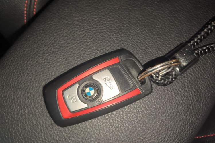 Used BMW 2 Series 2019 225i Convertible Coupe Sports Design Package Vehicle Key