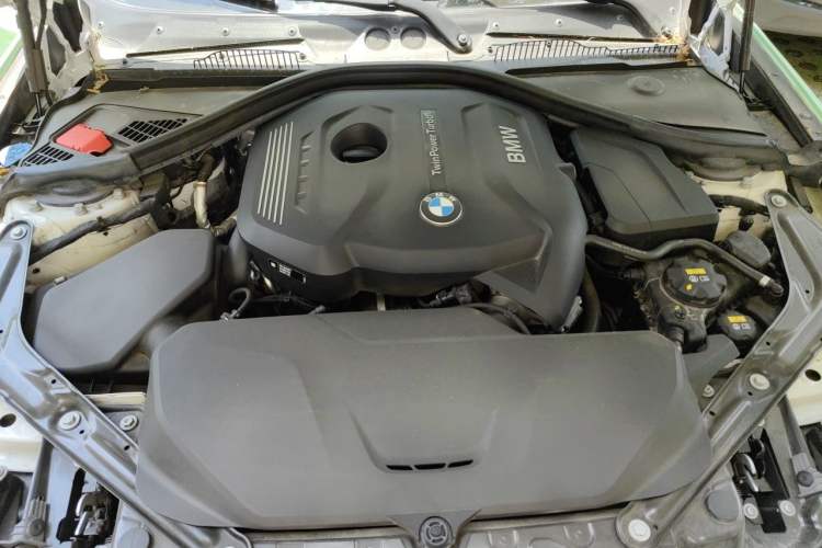 Used BMW 2 Series 2019 225i Convertible Coupe Sports Design Package Engine Bay