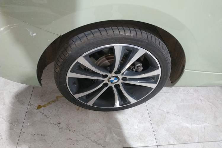 Used BMW 2 Series 2019 225i Sport Design Package Right Rear Wheel Hub