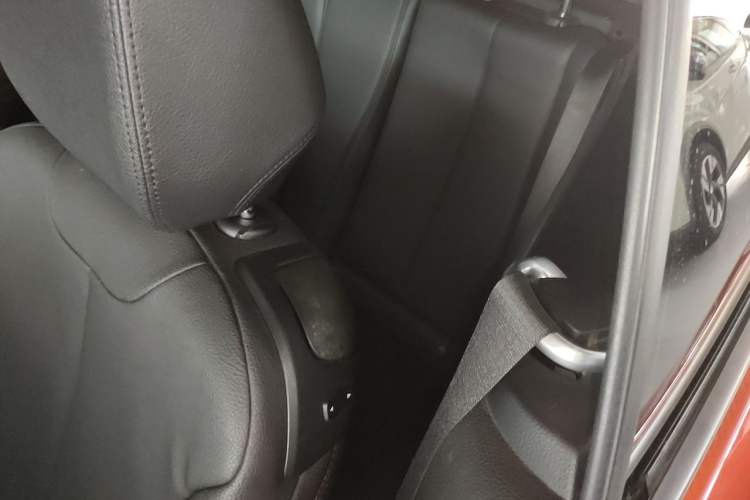 Used BMW 2 Series 2019 225i Convertible Coupe Sports Design Package Left Rear Seat