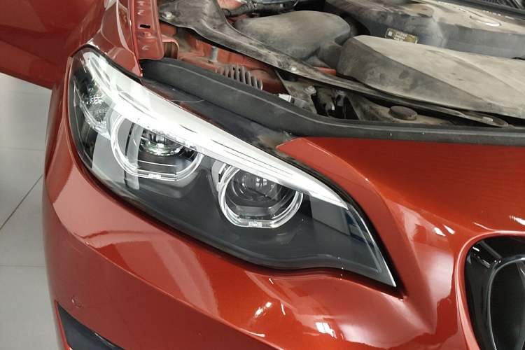 Used BMW 2 Series 2019 225i Convertible Coupe Sports Design Package Right Front Headlight