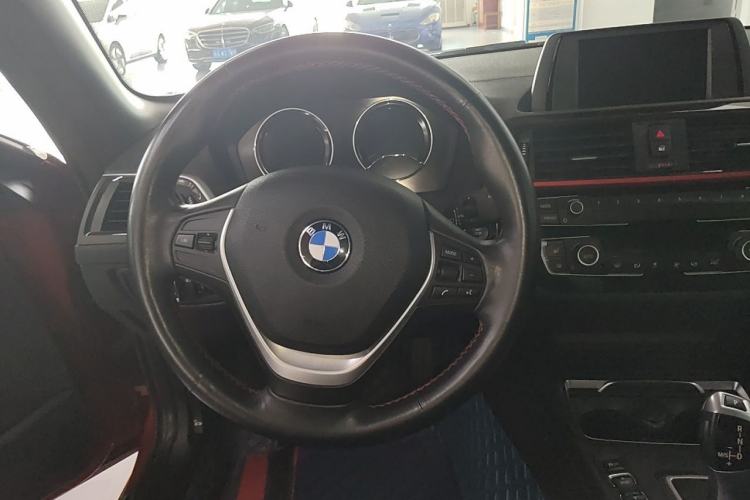 Used BMW 2 Series 2019 225i Convertible Coupe Sports Design Package Steering Wheel