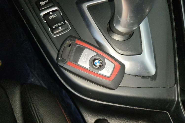Used BMW 2 Series 2019 225i Convertible Coupe Sports Design Package Vehicle Key