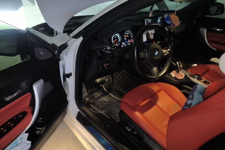 Used BMW 2 Series 2019 225i Convertible Coupe Luxury Edition M Sport Package Driver Seat