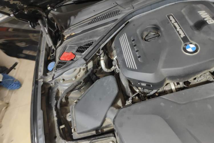 Used BMW 2 Series 2019 225i Sport Design Package Engine Bay Right