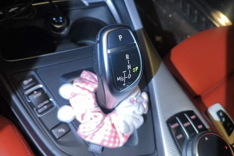 Used BMW 2 Series 2019 225i Convertible Coupe Luxury Edition M Sport Package Gear Lever
