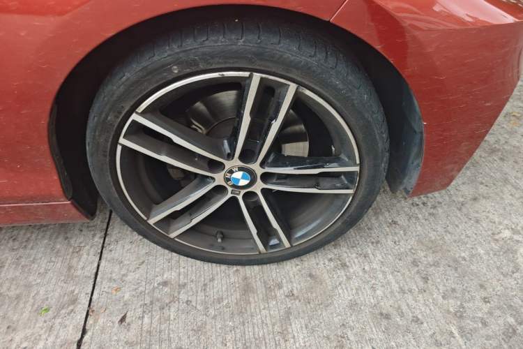 Used BMW 2 Series 2019 225i Convertible Coupe Luxury Edition M Sport Package Right Front Wheel Hub