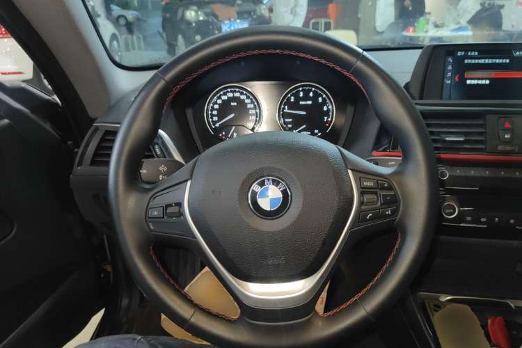 Used BMW 2 Series 2019 225i Sport Design Package Steering Wheel