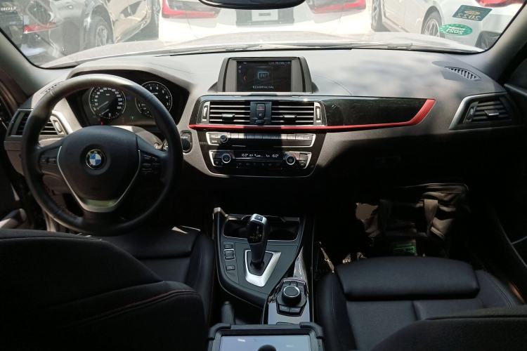 Used BMW 2 Series 2019 225i Convertible Coupe Sports Design Package Center Console